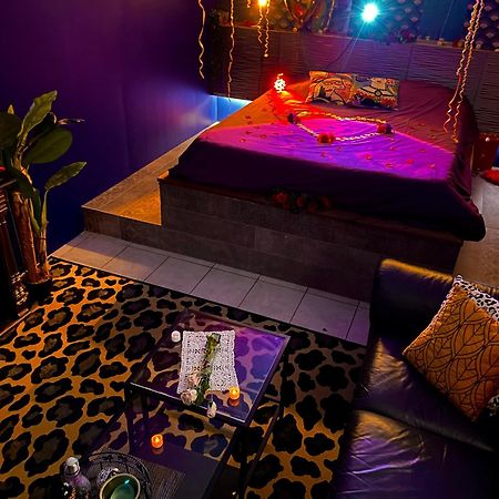 Suite Romantique Jacuzzi Gagny Экстерьер фото