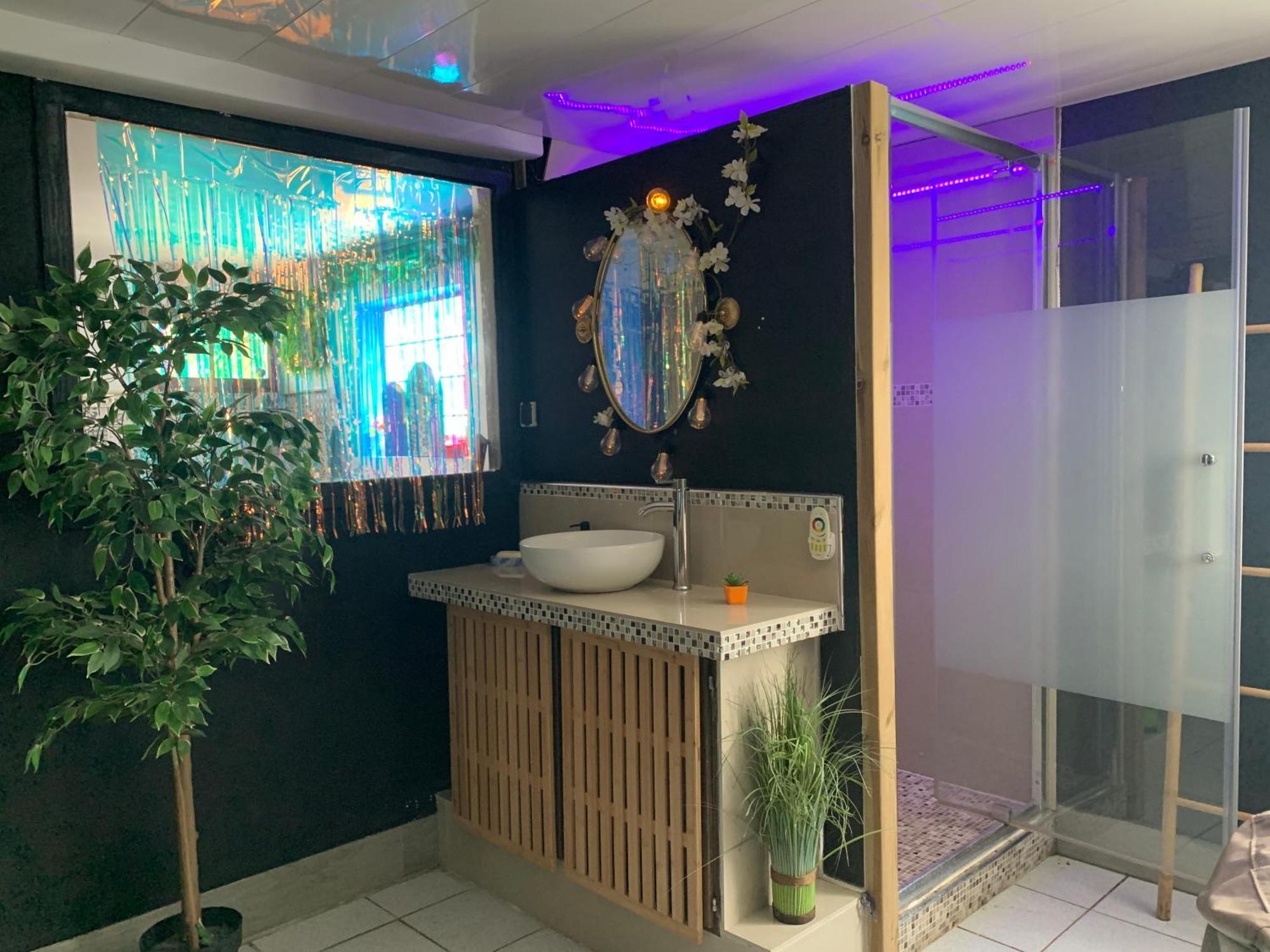 Suite Romantique Jacuzzi Gagny Экстерьер фото