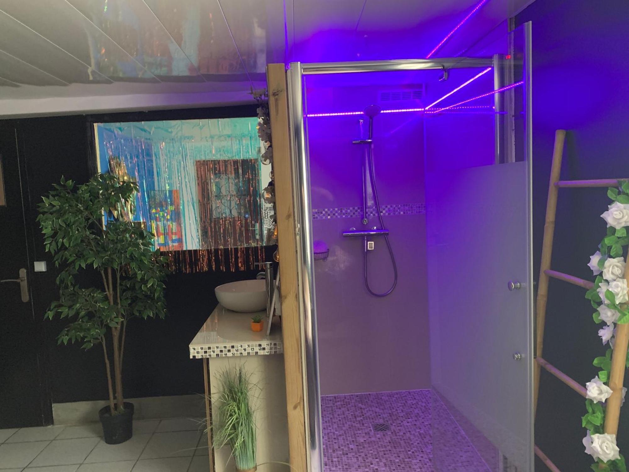 Suite Romantique Jacuzzi Gagny Экстерьер фото
