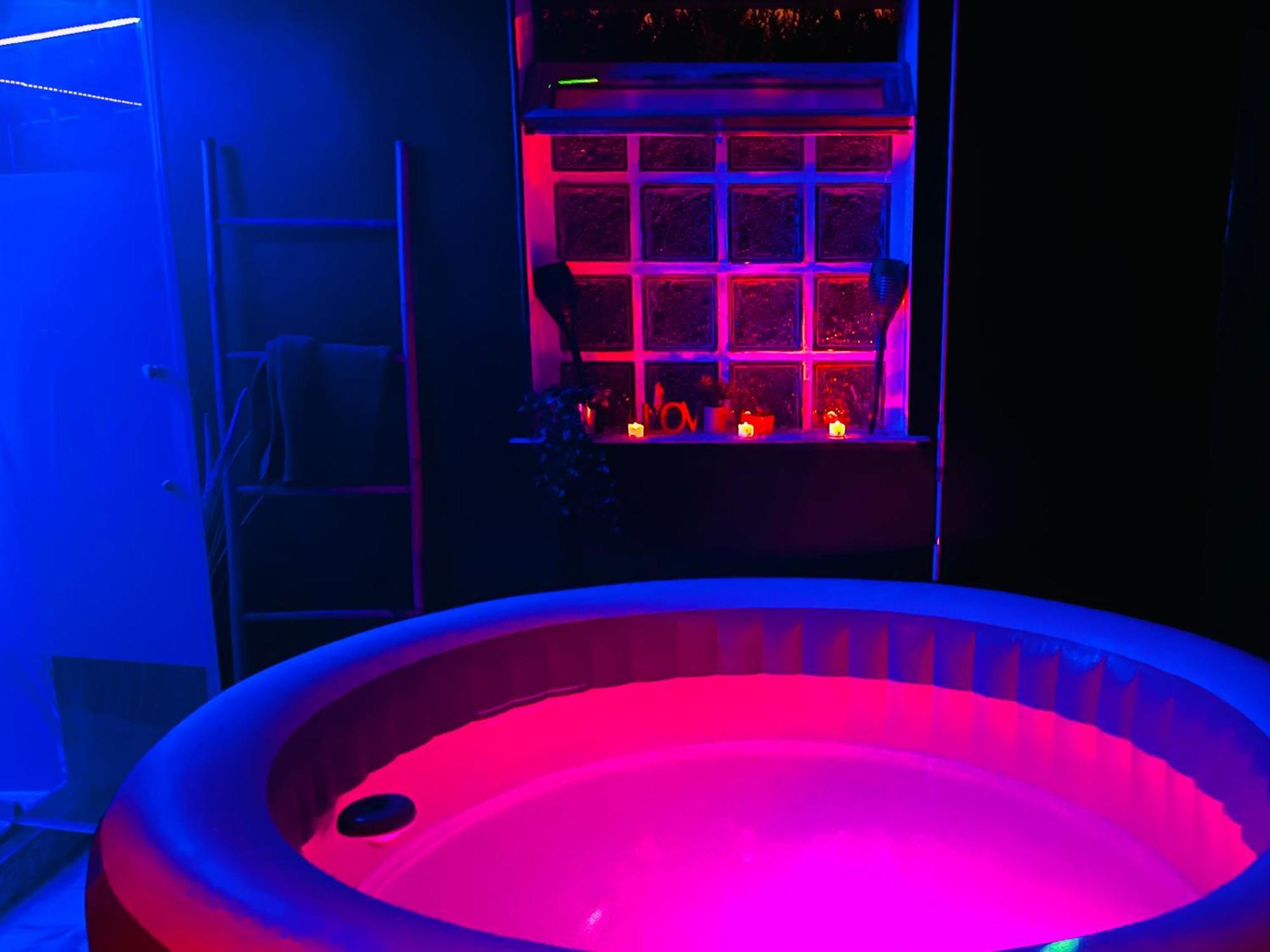 Suite Romantique Jacuzzi Gagny Экстерьер фото